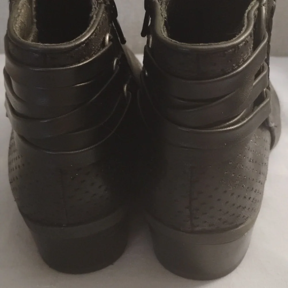 Baretrap Boots! Worn Once!